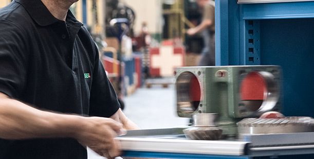 banchi da lavoro e i posti di lavoro